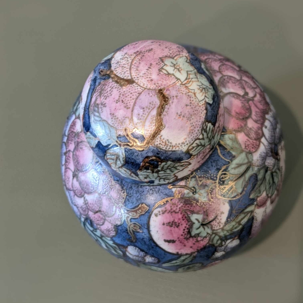 Floral ginger jar - Picture 4 of 8